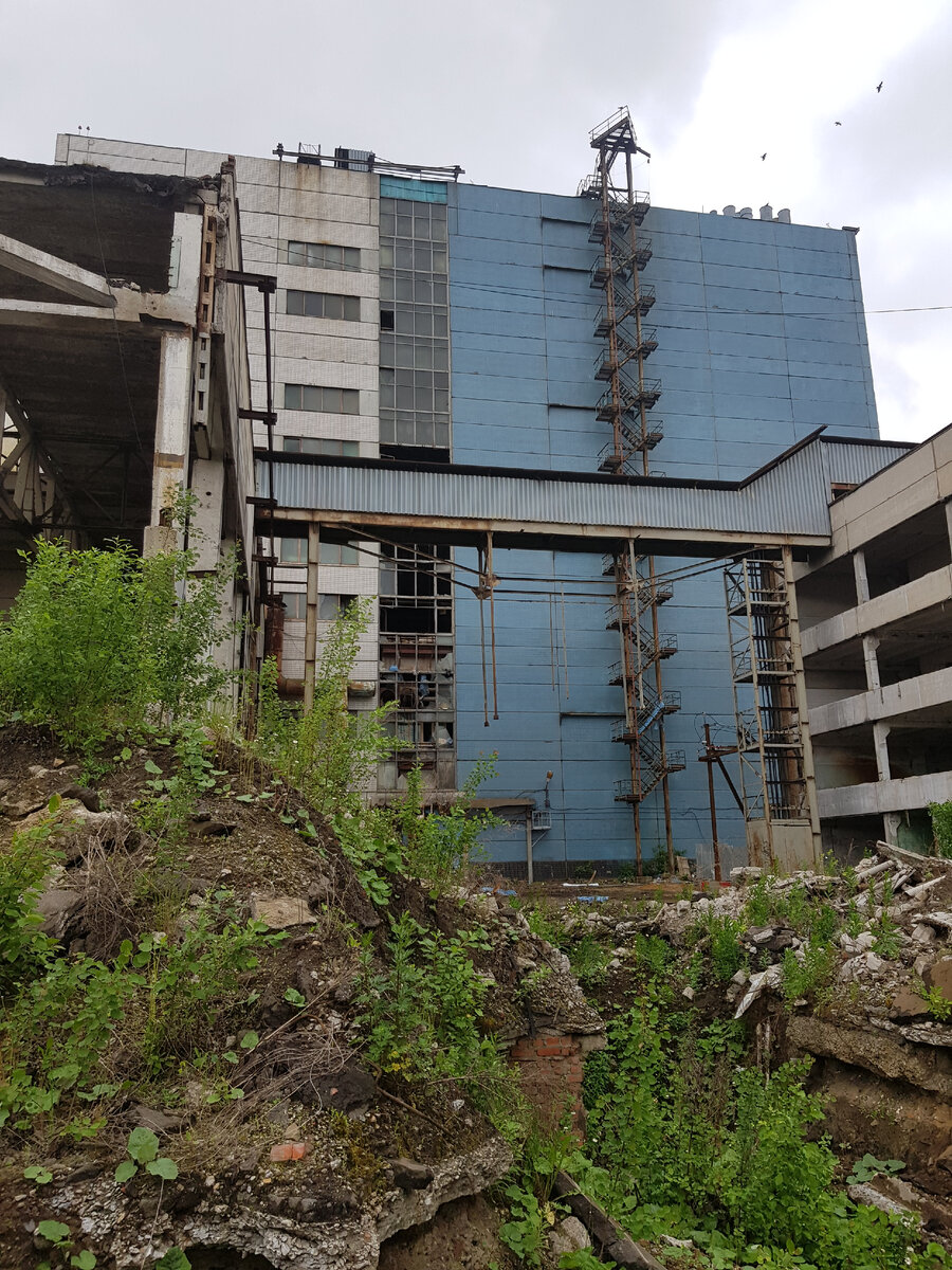 Листайте карусель...