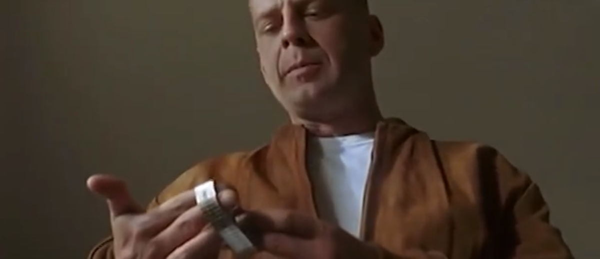 Кадр из кинофильма "Криминальное чтиво", 1994 г., режиссер Квентин Тарантино, сценаристы Квентин Тарантино, Роджер Эвери (скриншот)