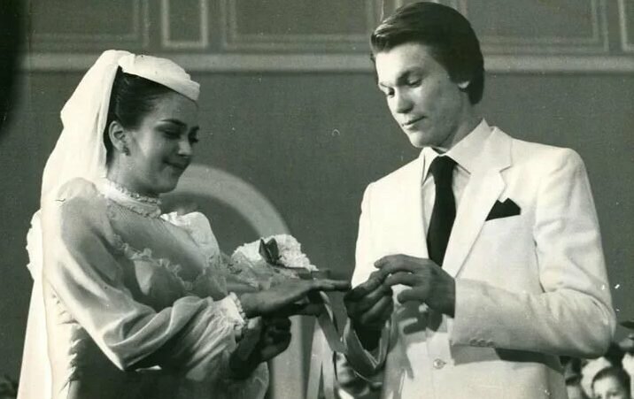 Олег Блохин и Ирина Дерюгина были одной из самых красивых пар советского спорта. Фото: соцсети