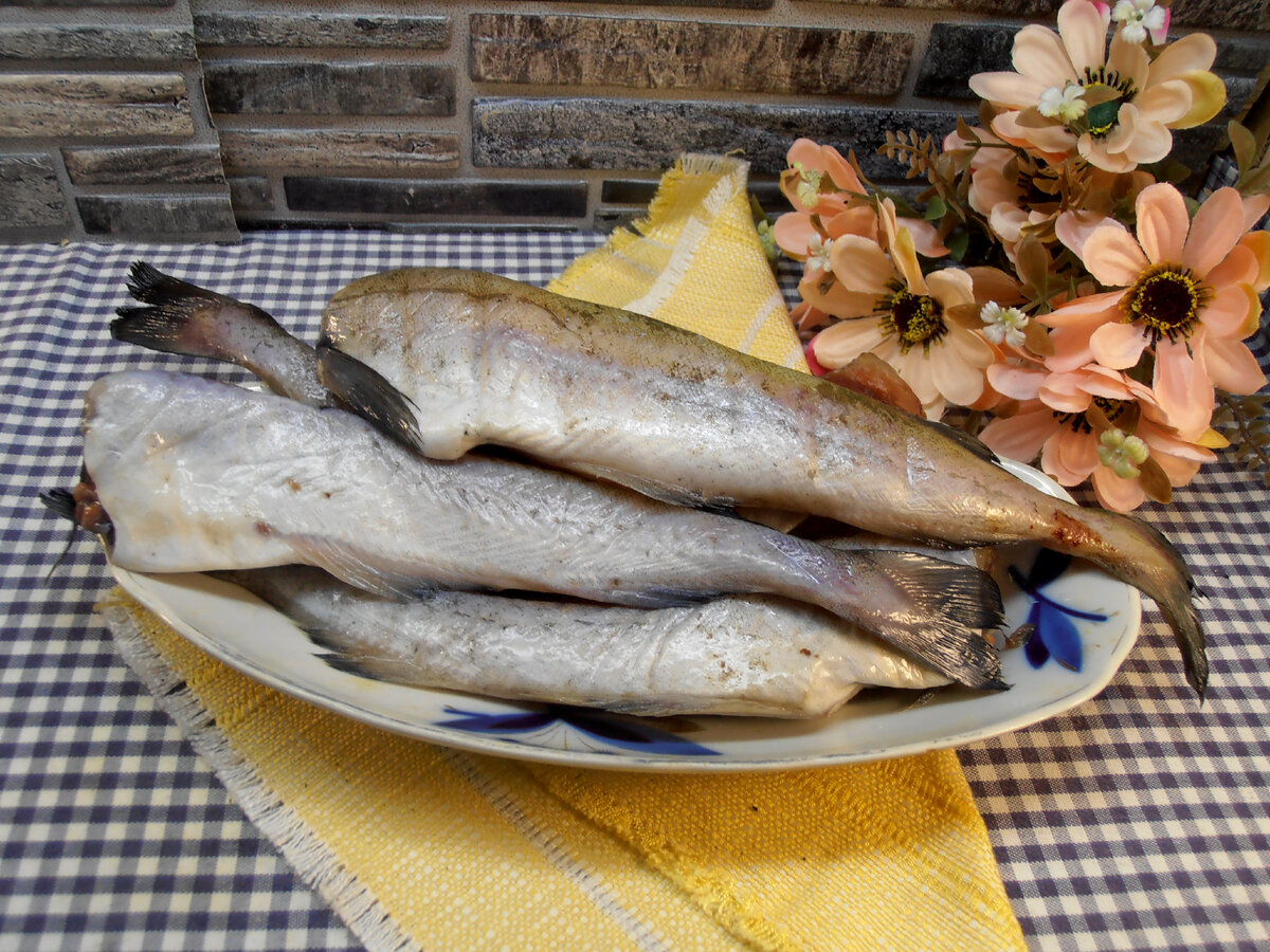 Минтай жареный в муке на сковороде | Готовим вкусно дома/ Кулинария/  Рецепты | Дзен