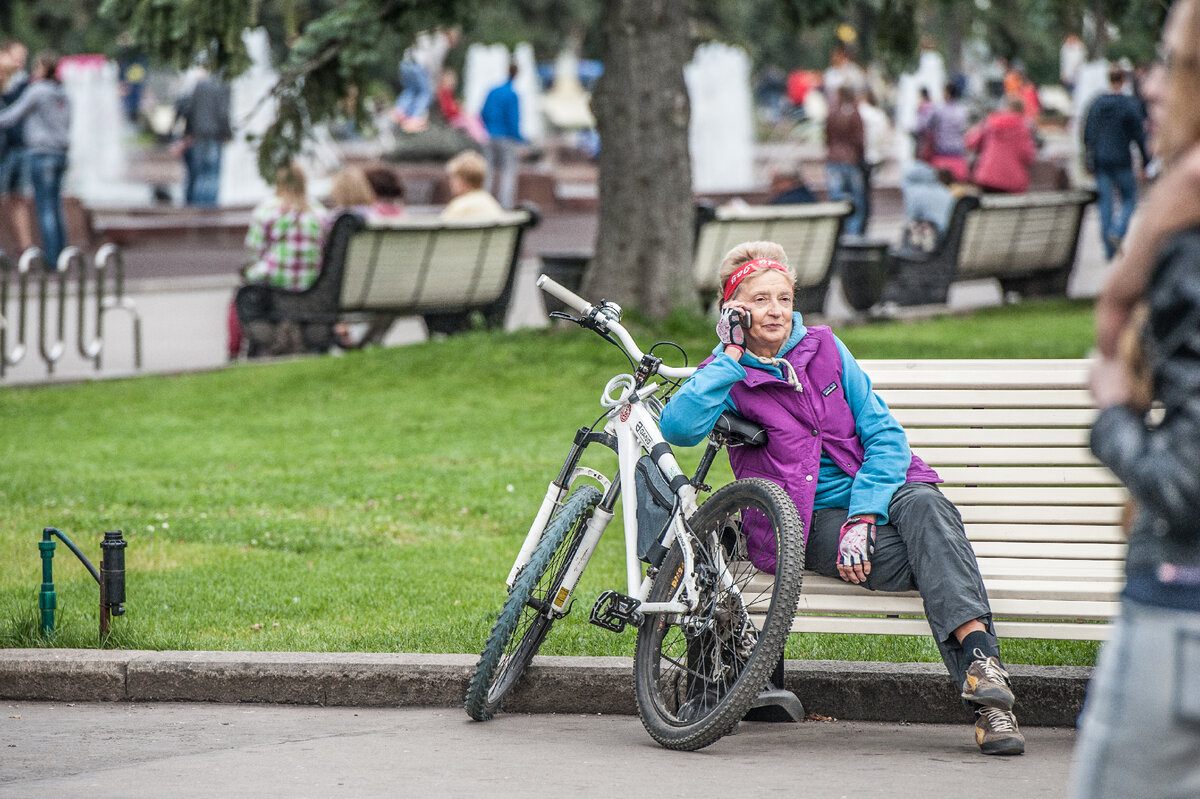 Бабушка в велосипедках