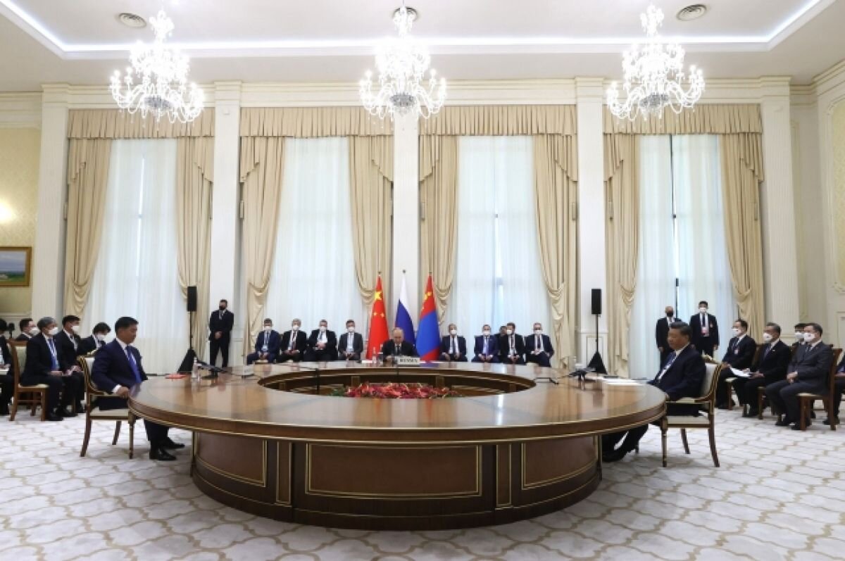    Путин призвал Китай и Монголию к сотрудничеству в борьбе с инфекциями