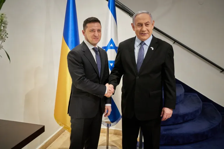 Встреча двух лидеров: Президент Украины Владимир Зеленский и премьер-министр Израиля Биньямин Нетаньяху. Фото: Grayzone (USA)