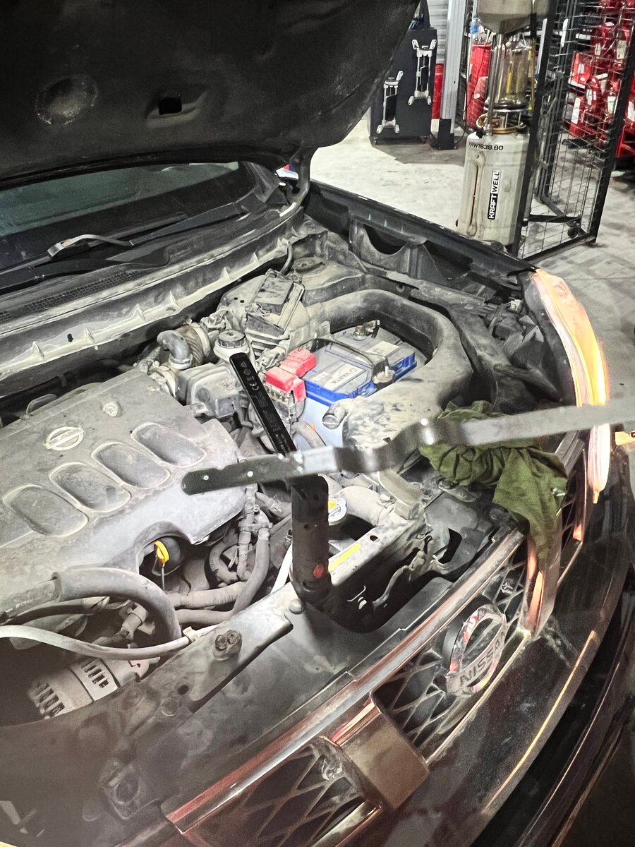 Инструкция по замене масла в двигателе автомобиля «Nissan X-Trail» своими руками