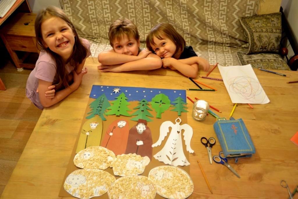 Саша, Серафим и Маша, 2011 год. Декабрь, мы готовимся к Рождеству 