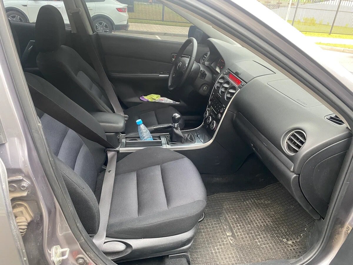 Салон "шестерки".