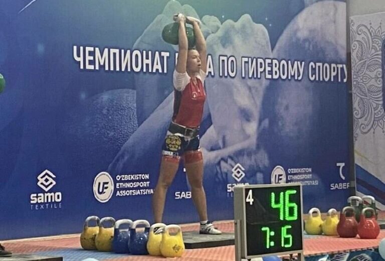    Оренбурженка Эльвира Сатлыкова установила мировой рекорд по гиревому спорту Андрей Севостьянов
