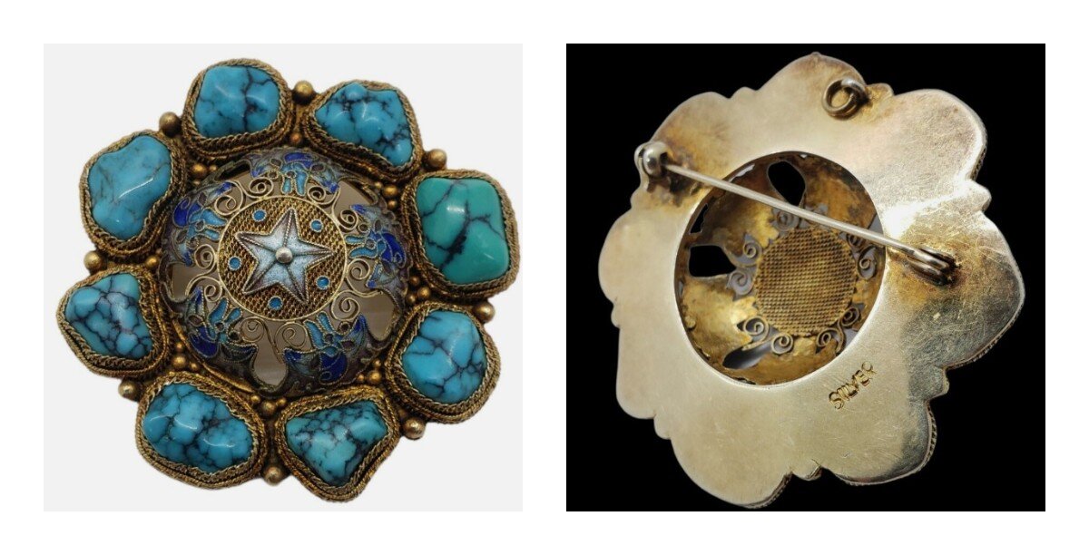 Брошь из филигранного серебра, эмали и голубой бирюзы. Маркирована Silver. Период - до 1948 года