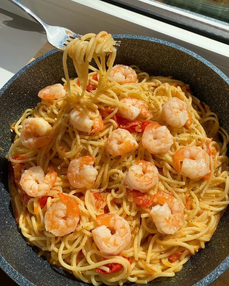 Макароны могут быть и с морепродуктами 