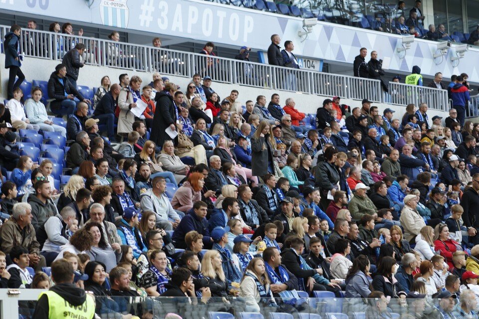    Ожидается, что матч с "Аланией" соберет тысячи зрителей. Екатерина СИМОХИНА