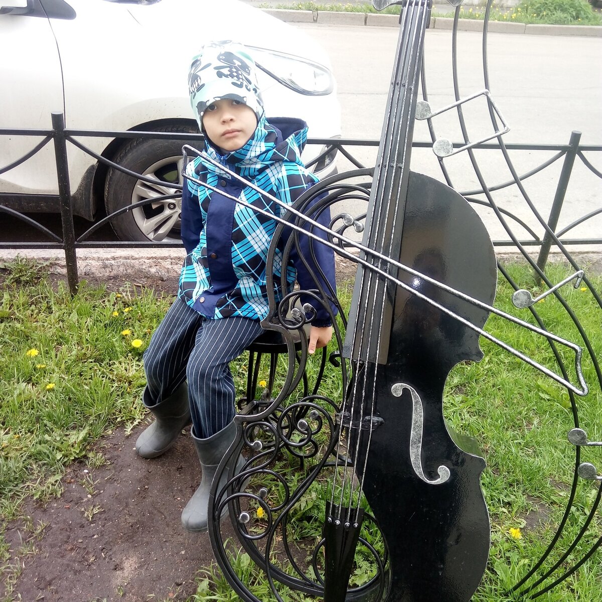 Колхозник и виолончель