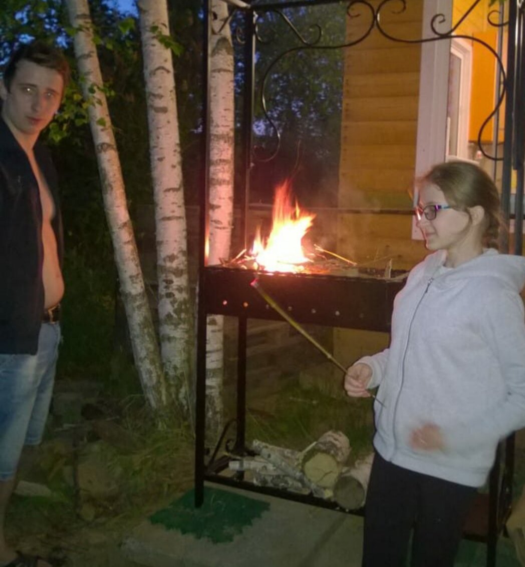 Чё ты меня все снимаешь?