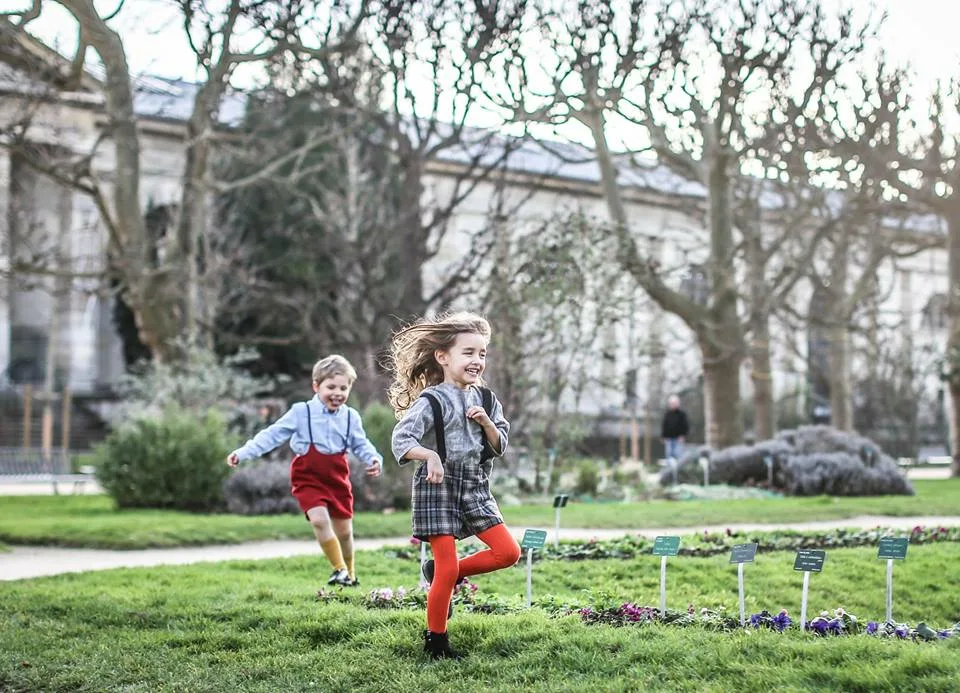 Paris kids. Дети во Франции в начальной школе. Развлечения детей во Франции. Les enfants de l’histoire (2016) Франция. Дети первой леди Франции.