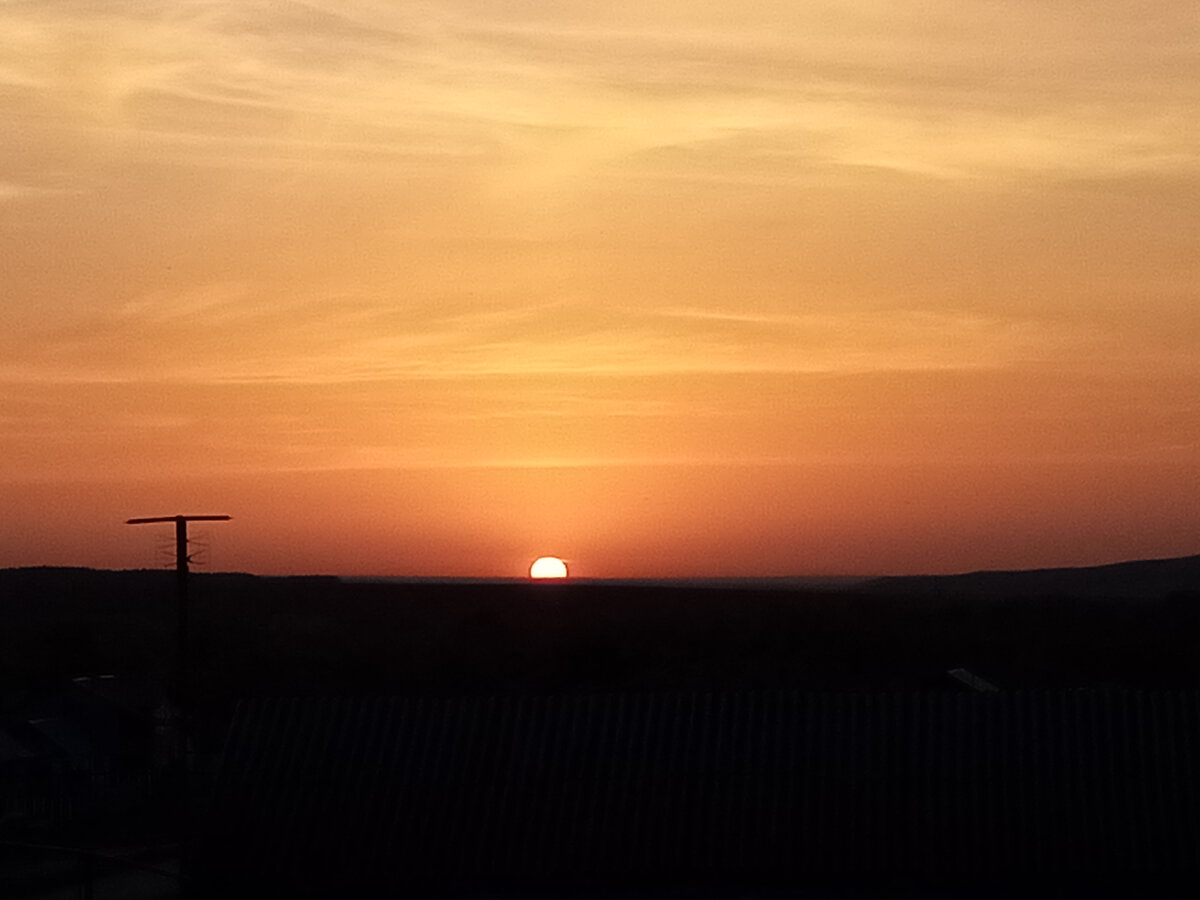 Закат на горизонте