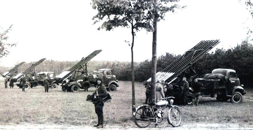 М-13 на базе Marmon-Herrington на позиции