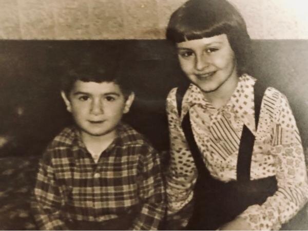 Александр с сестрой Татьяной в детстве