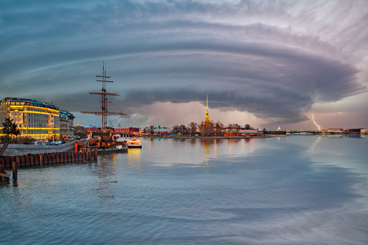 Непогода в Петербурге