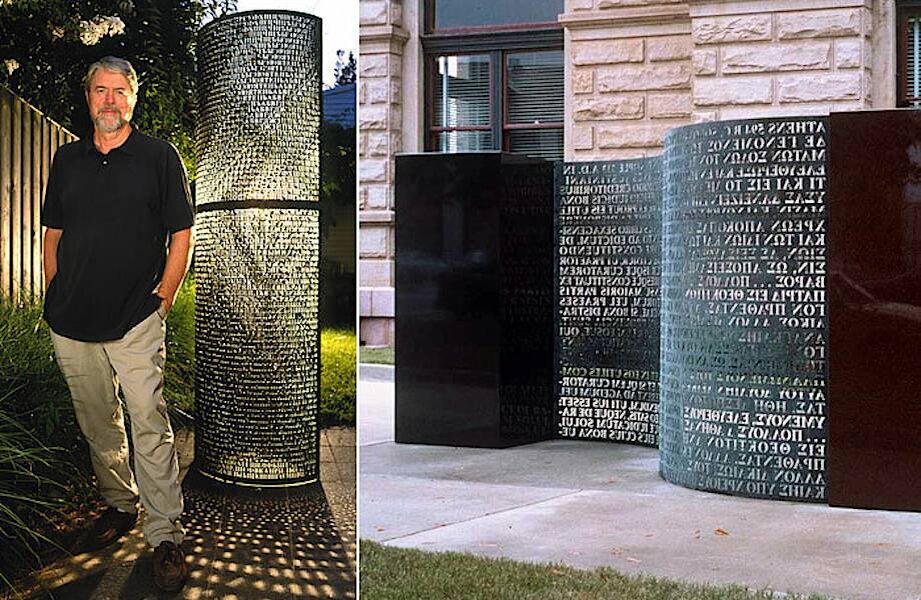 Джеймс Санборн около скульптуры Криптос