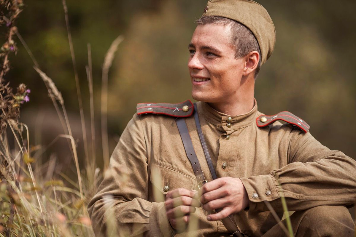 неизвестный солдат фильм 1955. русский про войну 41 году. фильм военный обоз наркомовский. олег корчиков в последнем бронепоезде. русский про войну 41 году.