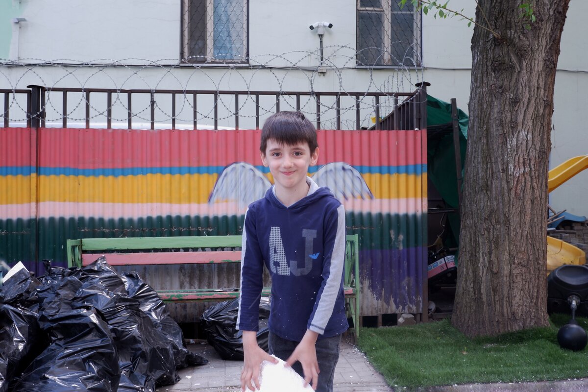 Фото сделано в Еврейском детском доме Анита-центр Большая семья