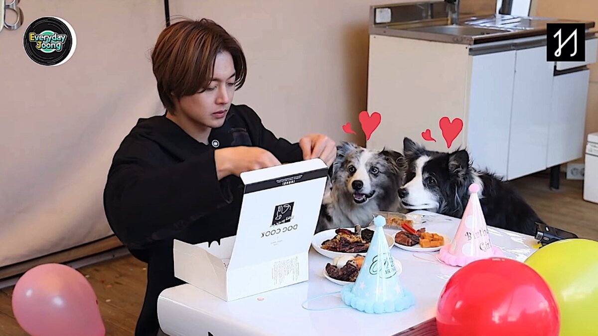 ... приоткрыть немного перед поклонниками свою повседневную жизнь...