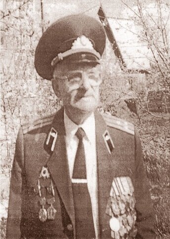 Полковник Петр Иванович Шульженко. Участник Великой Отечественной войны.
/фото из личного архива, взято с VHS-ки/ 