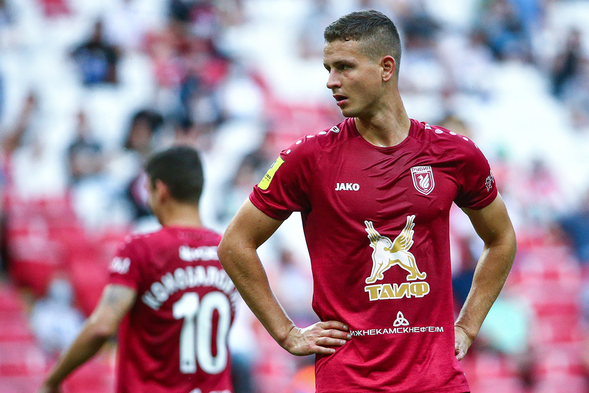 Оливер Абильгор 24-х летний опорный полузащитник из Дании