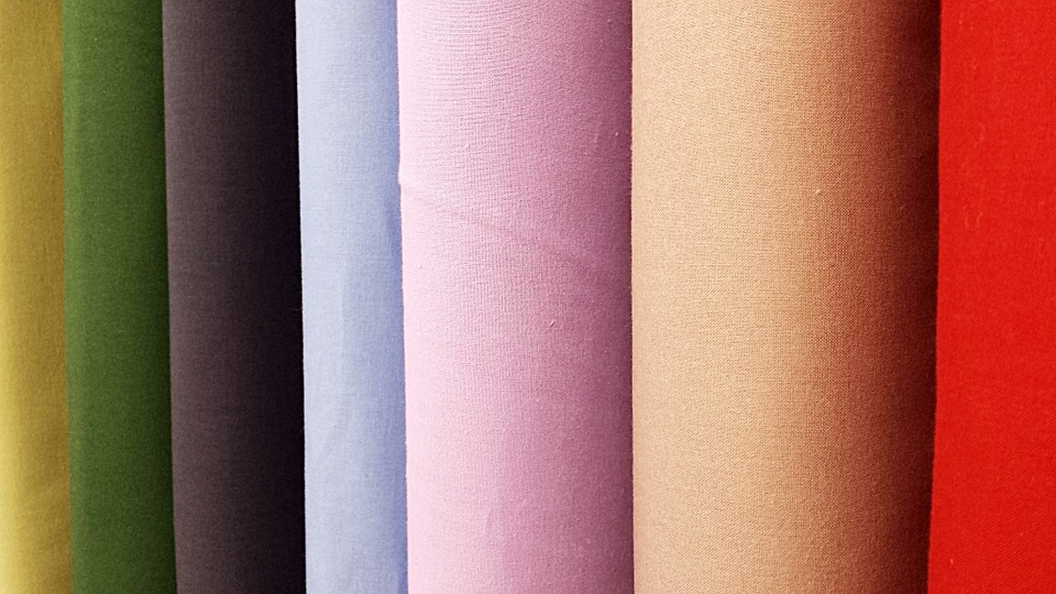 Источник: https://pixabay.com/photos/fabric-cloth-textile-fashion-700489/