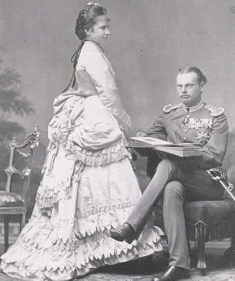 Фото Гизеллы с женихом в 1872 году.
