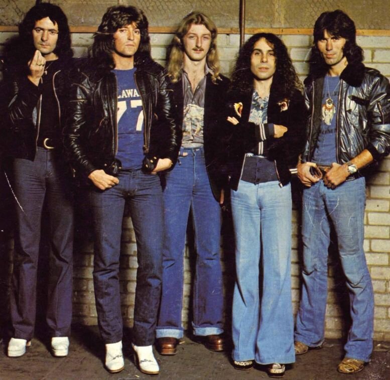 Группа Rainbow в самом начале 1978 г. Блэкмор, Дэйсли, Стоун, Дио, Пауэлл