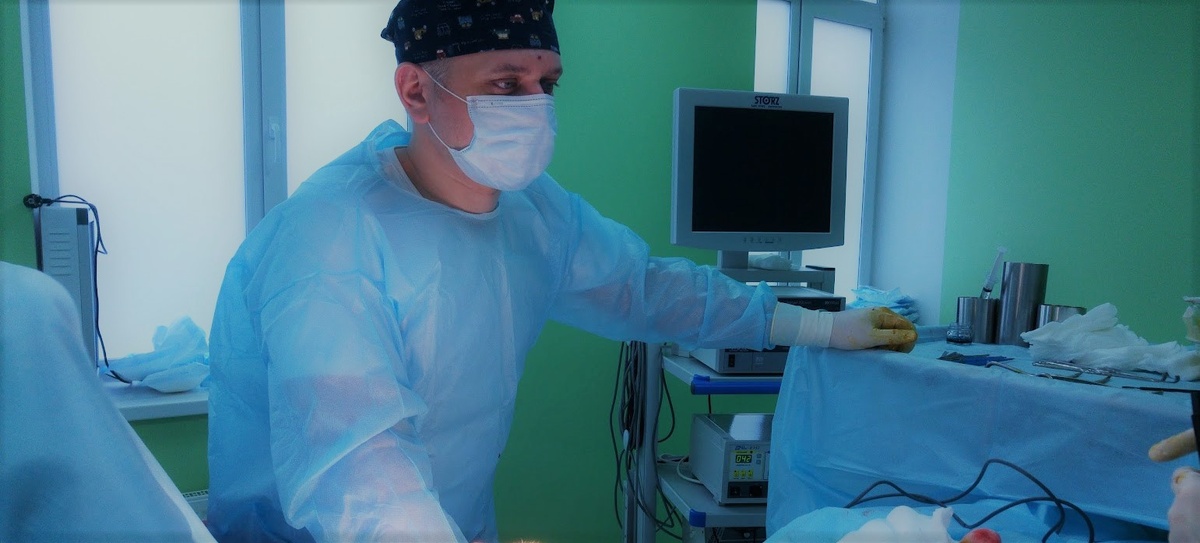 Пластический хирург