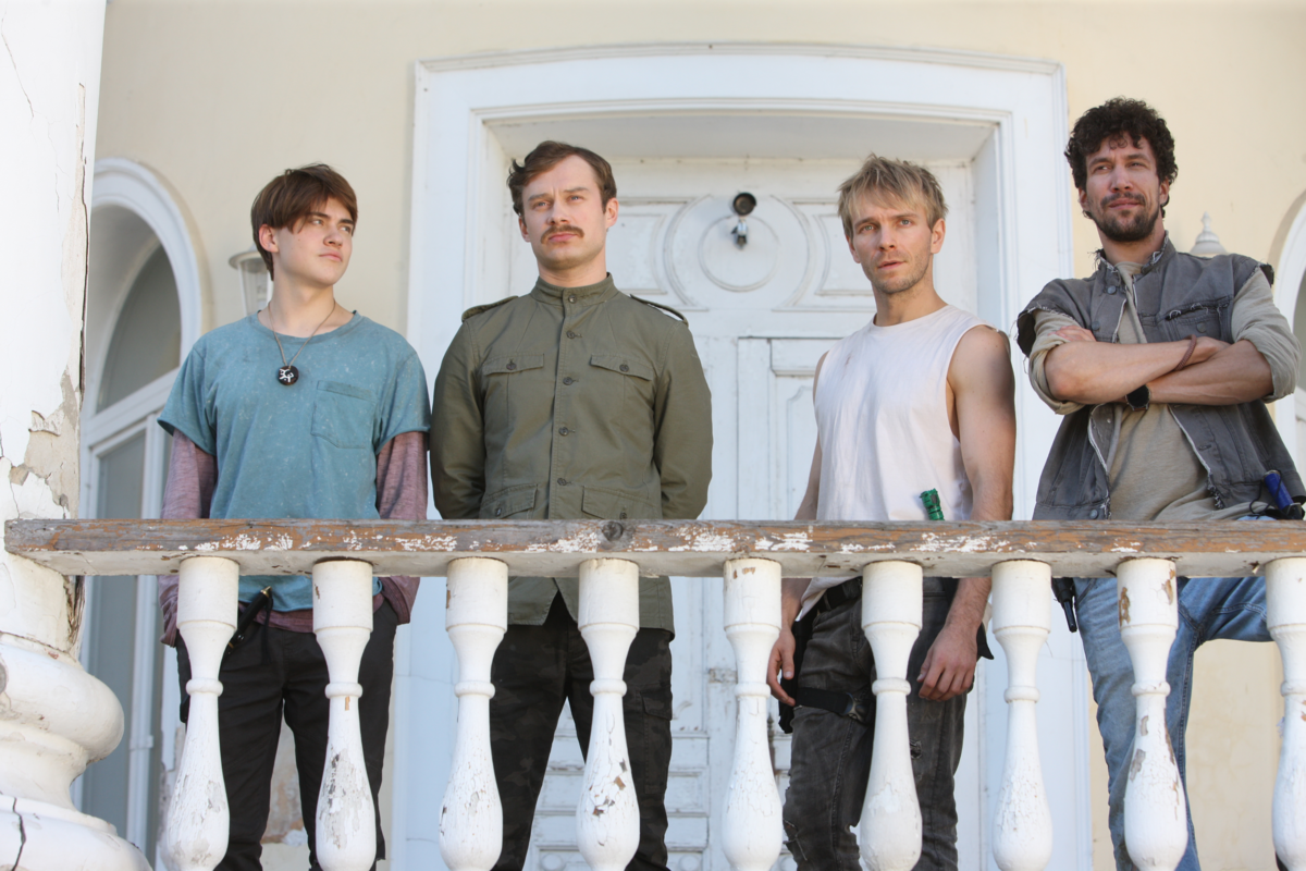 Молодые и сильные: проклятие выживших (2021). Илья малаков молодые и сильные выживут. Молодые и сильные проклятие выживших. Молодые и сильные выживут сериал тупари. Молодые и сильные выживут проклятие выживших цыган.