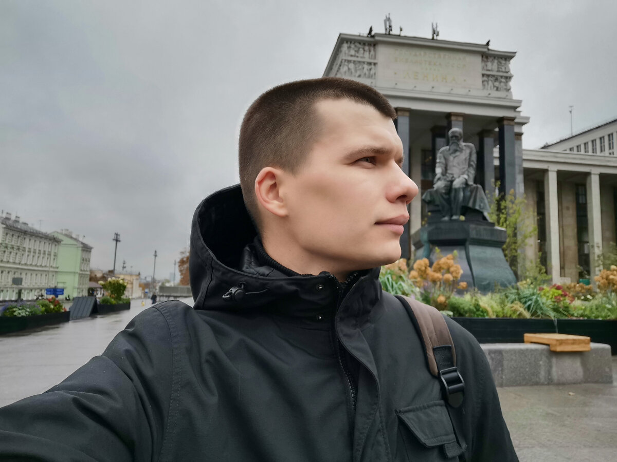 Когда учился в Москве, ходил в библиотеку!