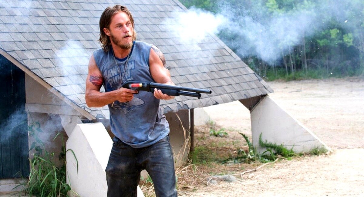 Ничего, всего годик осталось потерпеть Трэвису до наступления его звездной поры в сериале "Викинги".