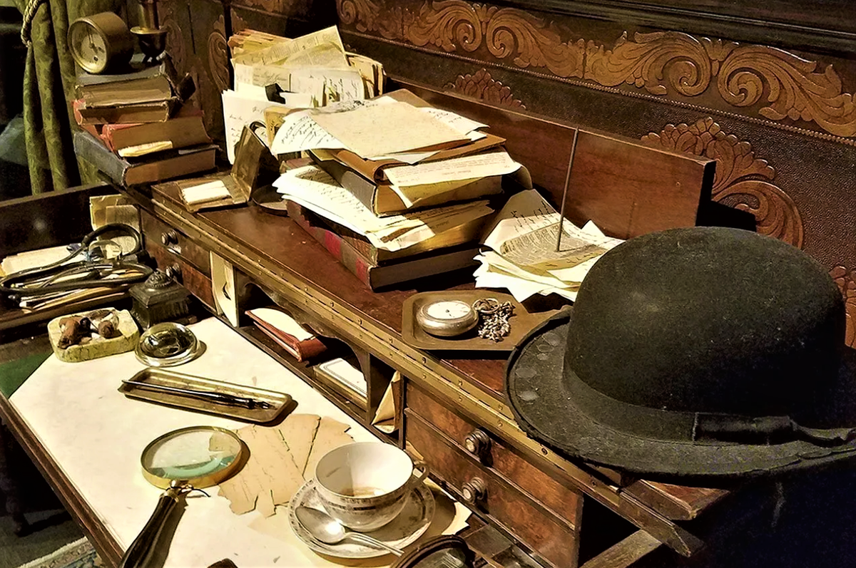 Так мог выглядеть кабинет сыщика или частного детектива в XIX веке. Источник картинки:  kartinkin.net