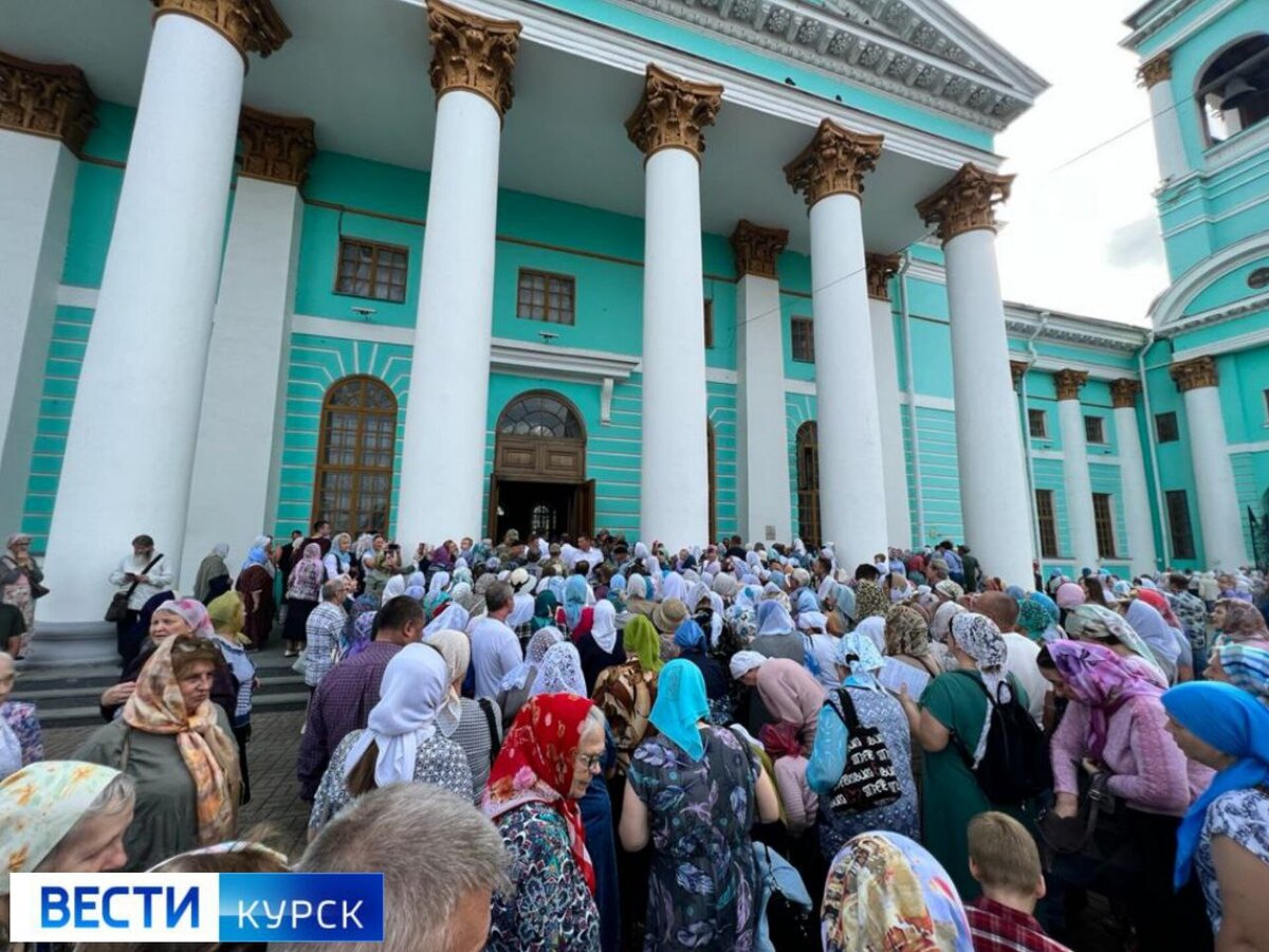 Крест Знаменского собора Курск