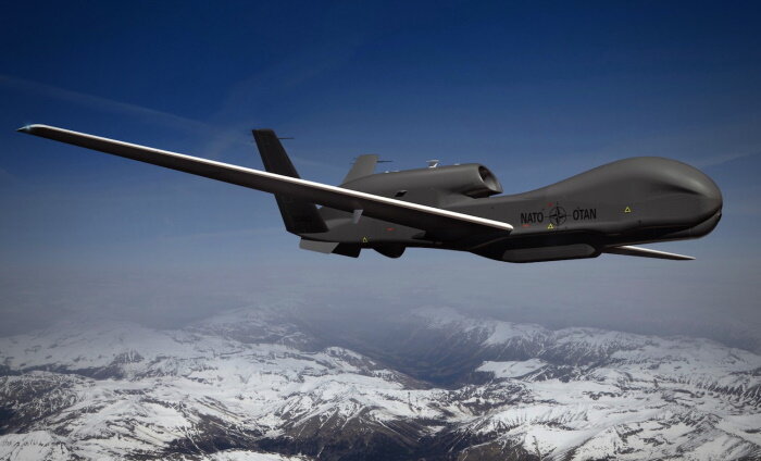 Американский  стратегический разведывательный БПЛА Global Hawk