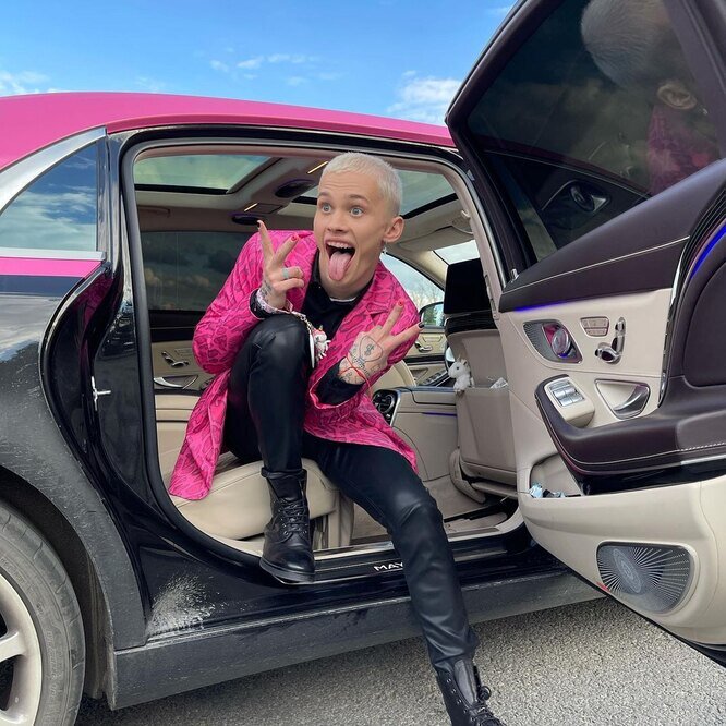 @danya_milokhin (Instagram)