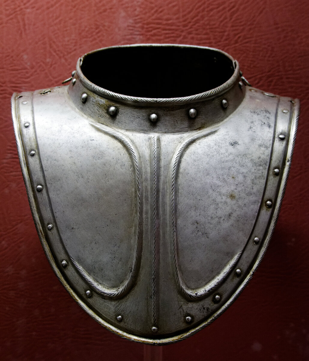 Нагрудник Дворцовой Оружейной палаты Валлетты