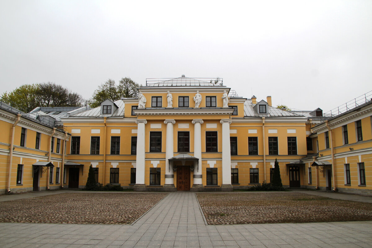 Усадьба Бобринских