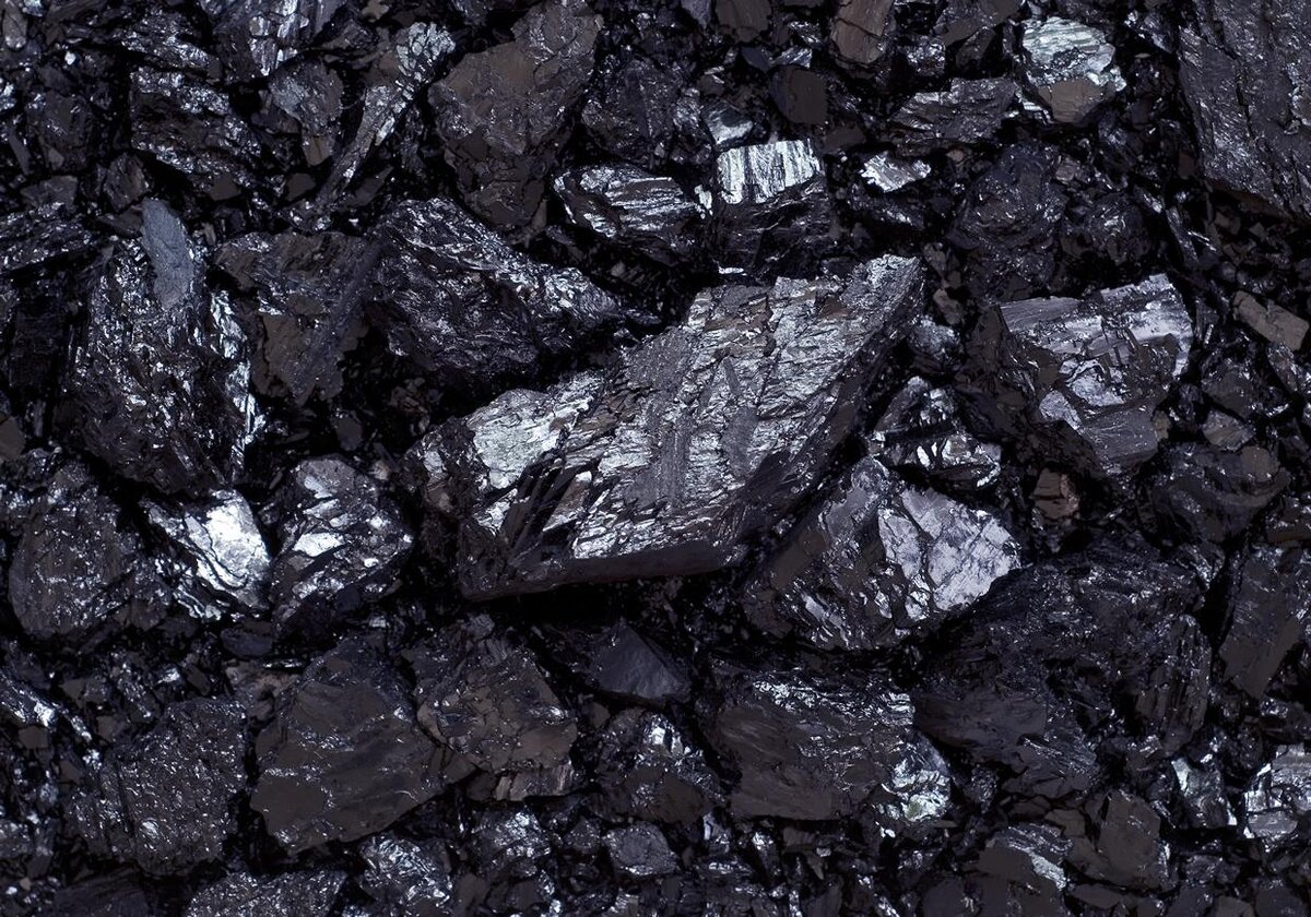 Как называется каменный уголь. Каменный уголь антрацит. Уголь битуминозный антрацит каменный. Бурый уголь (лигниты), каменный уголь, антрацит, графит.. Антрацит Горная порода.