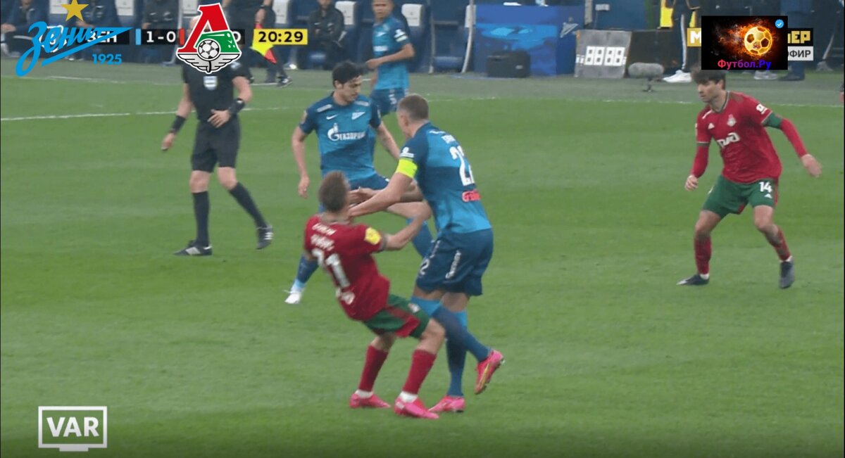 Единоборство Рыбуся и Дзюбы