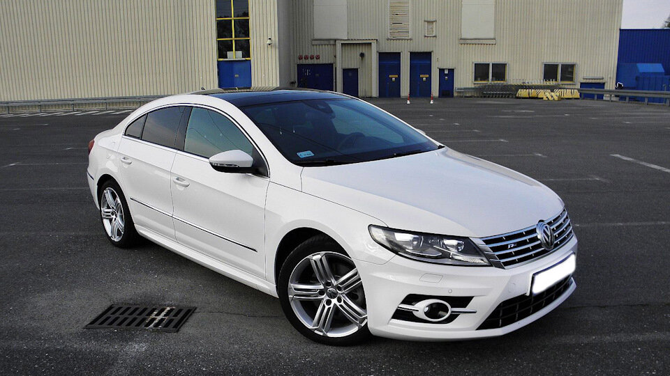 Volkswagen Passat CC.
