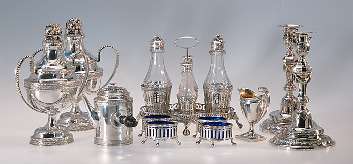  LiveInternet
Столовое серебро в экспозициях музеев.
