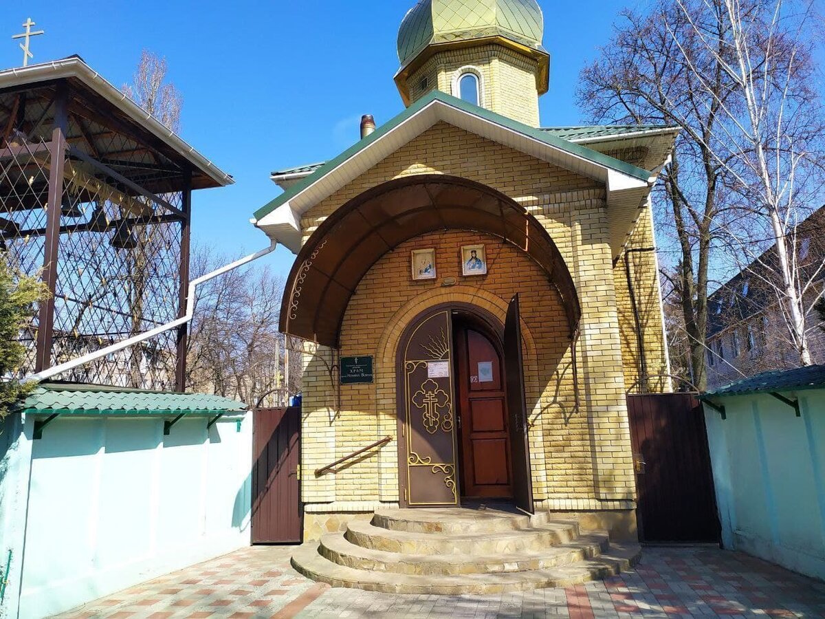 Иду в храм общаться с батюшкой на тему, которая меня заинтересовала