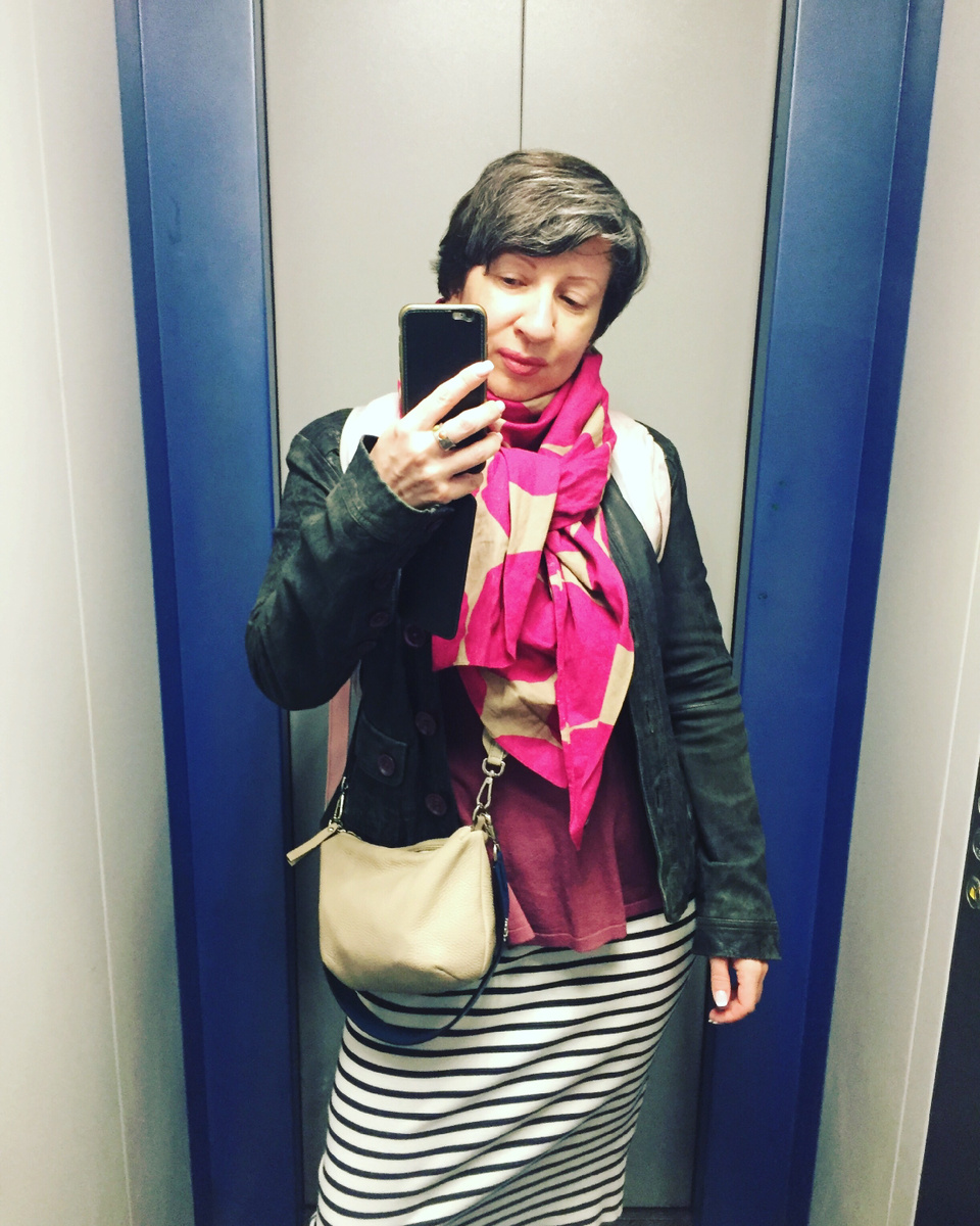 Чтобы вы не забыли, как выглядит ваш автор, вот вам лифтоселфи. Сделано автором, принадлежит автору.