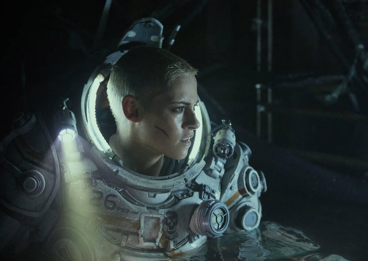 Кадр из фильма "Под водой/Underwater"