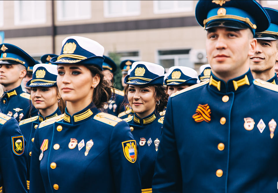 Достойная смена. Молодые выпускники Рязанского Высшего Военно-Командного Училища. Пока такие люди есть - наша страна будет надежно защищена.