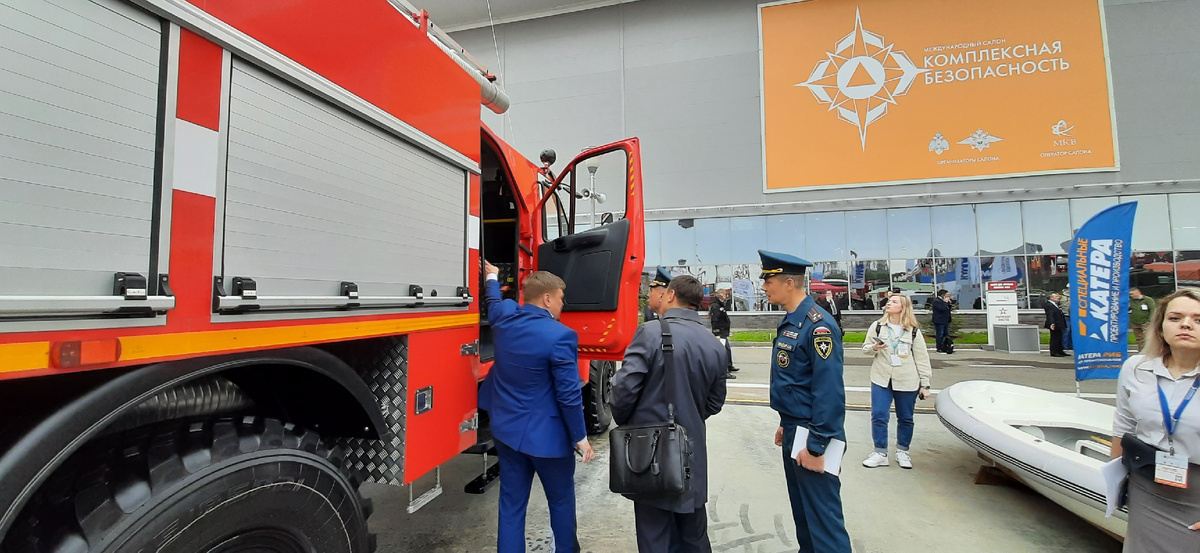 первый заместитель Министра МЧС России Александр Чуприян