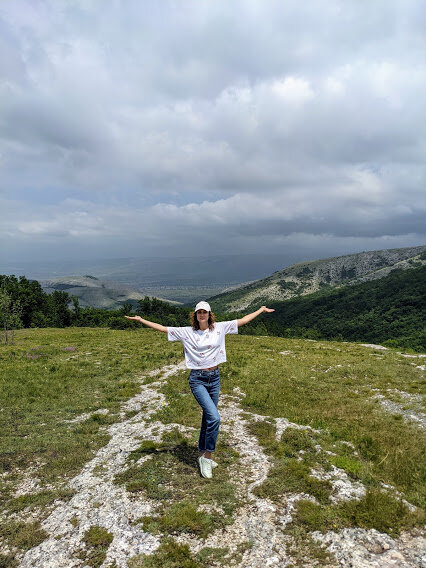 Просторы над пещерой